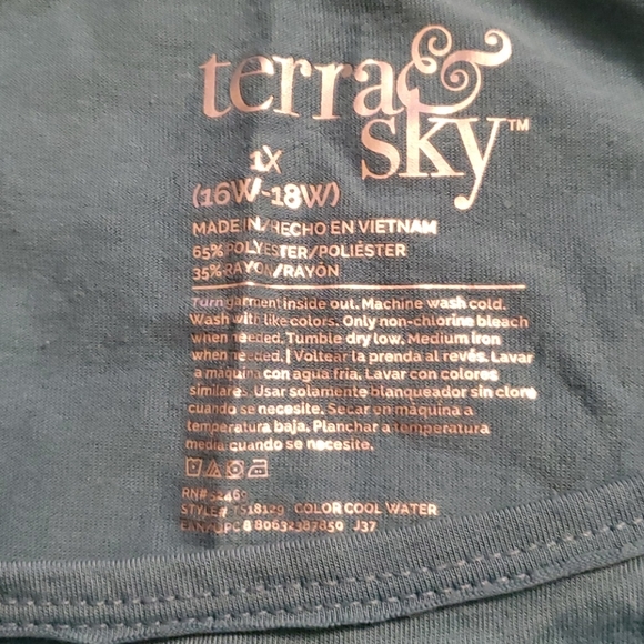 3/4 sleeve tshirt - Picture 2 of 3